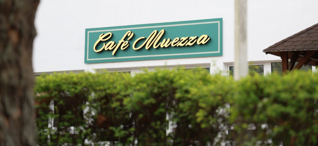 cafe muezza züri