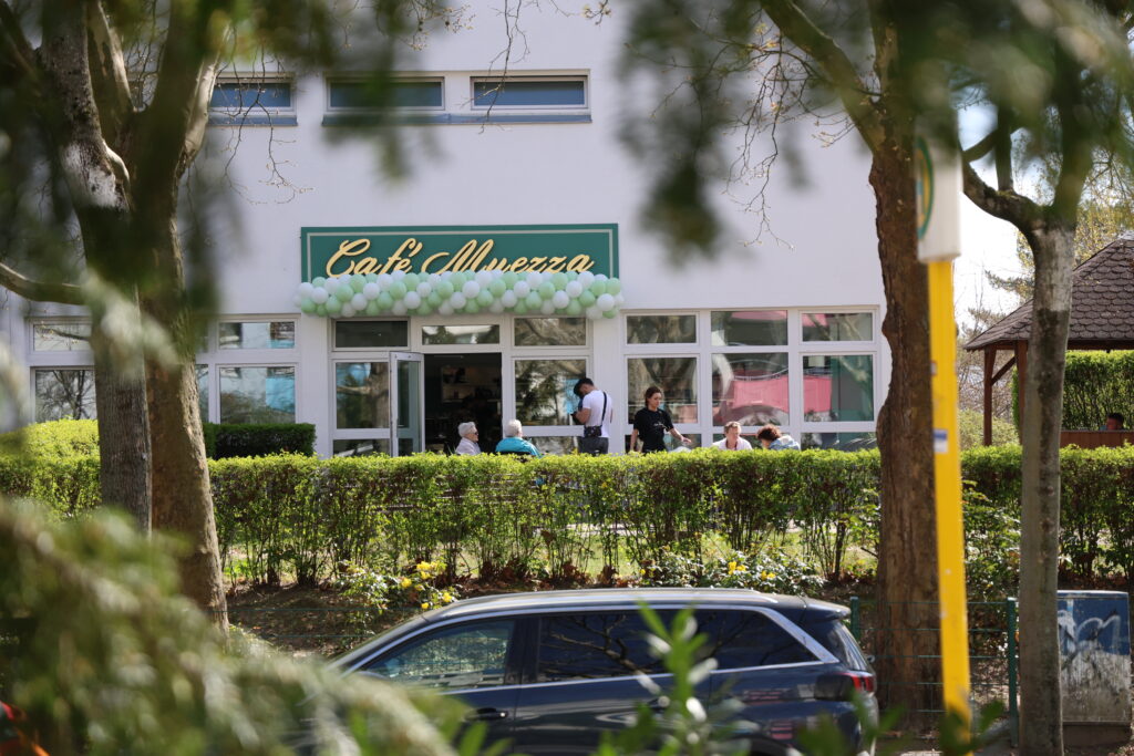 cafe muezza züri